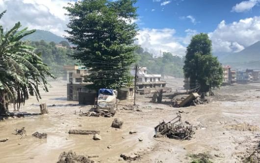 त्रिशूली र नारायणी नदी किनारमा शव खोज्ने काम निरन्तर : ६४ शव भेटिए