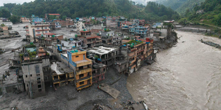 भोटेकोशी बाढीः ‘मेरो गर्भमा हुर्किरहेको बच्चाले बाबुको काख पाओस् !’