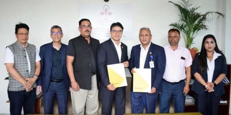 नेपाल आँखा अस्पताल र सिद्धार्थ बैंकबीच सम्झौता