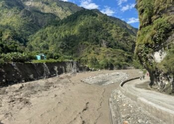 दाना–खुर्कोट प्रसारण लाइनको टावर बाढीबाट क्षति