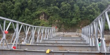 तादीखोलामा एक्रोब्रिज जडान तीब्र