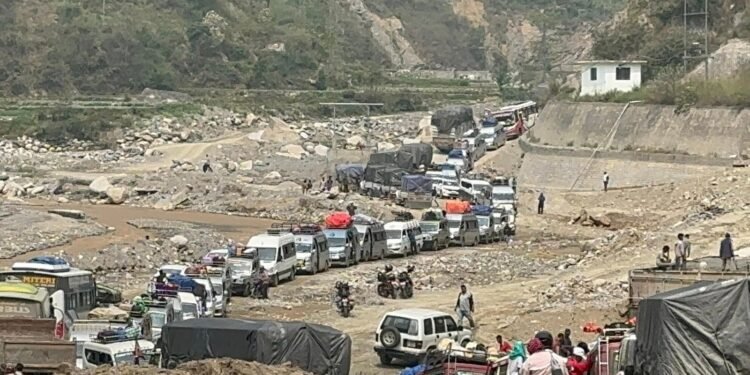 बीपी राजमार्गको काभ्रे खण्डमा चार दिन रातिको समयमा सवारी साधन सञ्चालनमा रोक