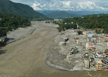 भोटेकोशी बाढी प्रभावित ‘होल्डिङ सेन्टर’ छाडेर क्रमशः कोठातिर