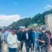 नुवाकोटको ढुङ्गेमा बाढीले पुर्याएको क्षतिको स्थलगत अवलोकनमा पूर्वप्रधानमन्त्री देउवा