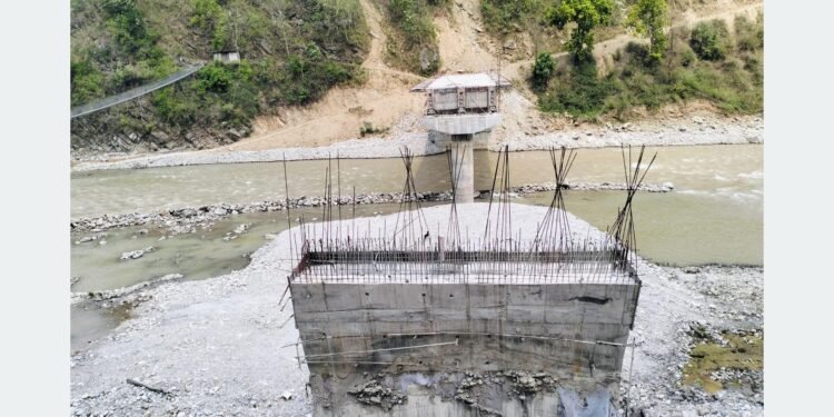 दुई जिल्ला जोड्ने सुनकोशी पुल छ वर्षदेखि अलपत्र