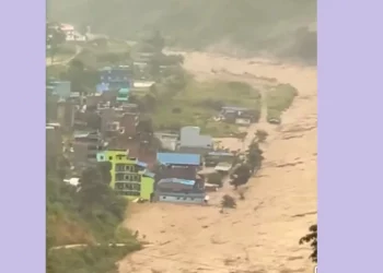 जलजलामा बाढीको वितण्डा, २० भन्दा बढी घर बग्यो