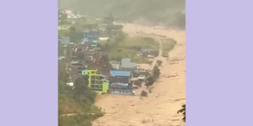 जलजलामा बाढीको वितण्डा, २० भन्दा बढी घर बग्यो