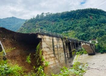 मध्यपहाडी लोकमार्ग अवरुद्ध हुँदा सर्वसाधारणलाई सास्ती