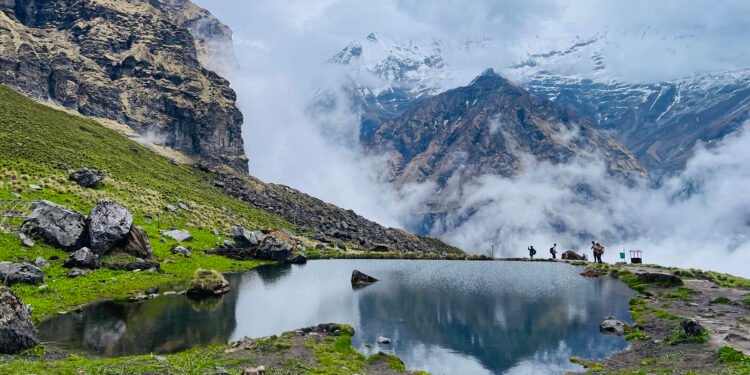 यी स्थानमा आज हुनेछ वर्षा र हिमपात