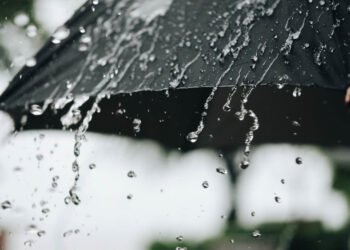 भारी वर्षाको पूर्वानुमानपछि सुदूरपश्चिमका दुई जिल्लामा यातायात सेवा बन्द