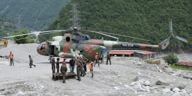 भोटेकोशी बाढी : उद्धार तथा राहतमा तीव्रता, ११ हजार ९९३ जनाको उद्धार