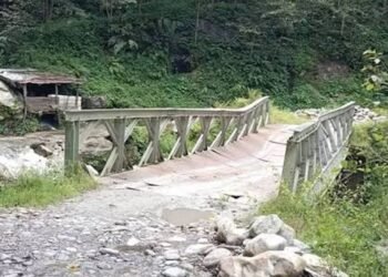 जुगल हिमाल जाने पुल जीर्ण, भ्रमण वर्षमै पर्यटकलाई सास्ती