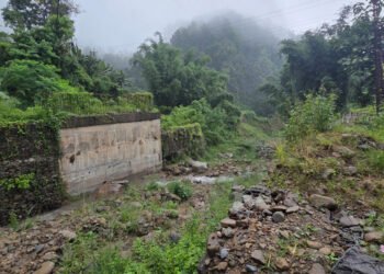 लेदुवा खोलाको पुल सात वर्षदेखि अधुरै