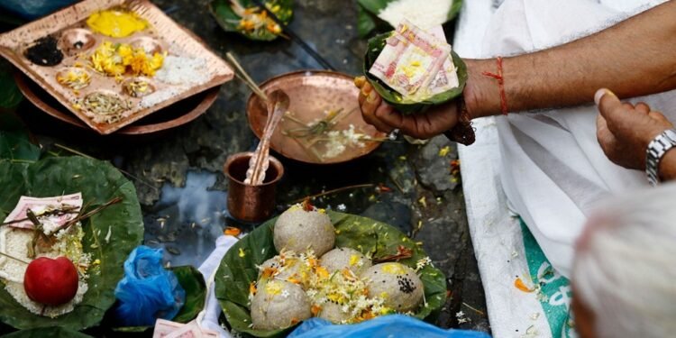 आश्विन कृष्ण पक्षः सोह्र श्राद्ध (पितृ पक्ष)
