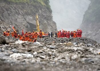 नेपाल–चीन सीमा बाढीमा बेपत्ता ५० भन्दा बढी युक्रेनीका परिवार अझै प्रतीक्षामा