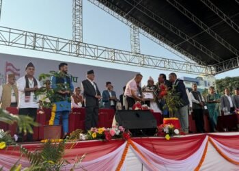 कांग्रेसद्वारा ज्येष्ठ सदस्य मथुराप्रसाद श्रेष्ठलाई सम्मान