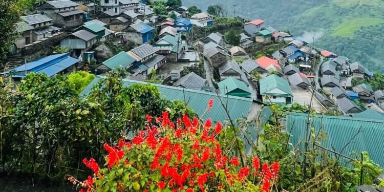 दसैँको बिदामा घुमफिर गर्न लमजुङका १० गन्तव्य उपयुक्त