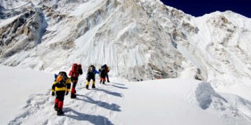 हिमाल आरोहणका लागि ७१ देशका एक हजार ९८ आरोहीलाई अनुमति