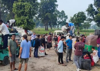 नाकामा चाडपर्व मनाउन घर फर्किनेको भीड