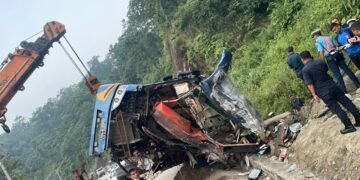 दाउन्नेमा बस दुर्घटना हुँदा छ जनाको मृत्यु, १० जना घाइते