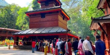 नवरात्रको आठौँ दिनः शक्तिपीठमा भक्तजनको घुइँचो