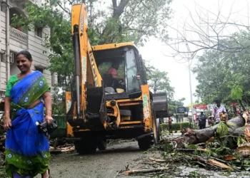‘अर्नब’ समुद्री आँधीले भारतको तीनवटा प्रदेशमा ताण्डव, पाँचजनाको मृत्यु