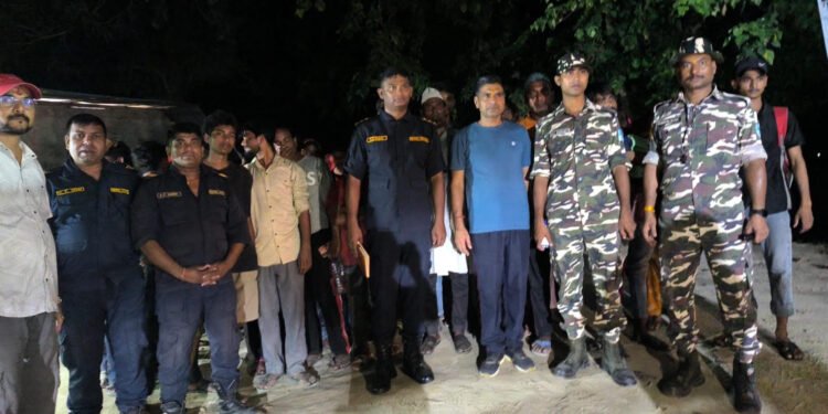 लक्ष्मीपुरको इँटाभट्टामा अलपत्र ४२ भारतीय नागरिकको उद्धार