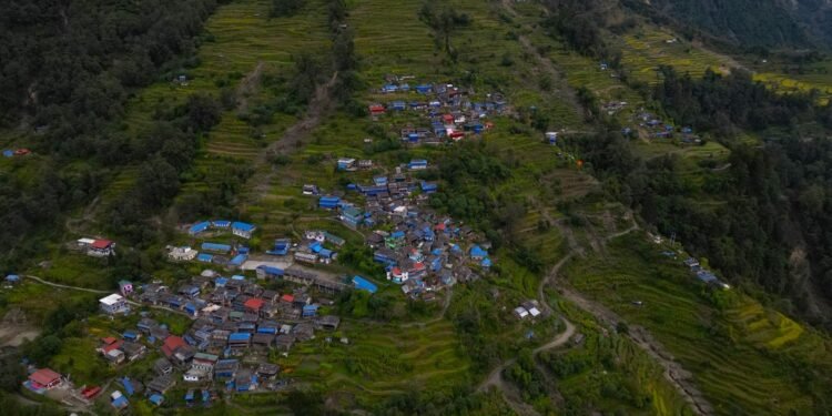 म्याग्दीको पाउद्धारसहित १० स्थानमा पहिरोको भौगर्भिक अध्ययन, १५ घर उच्च जोखिममा