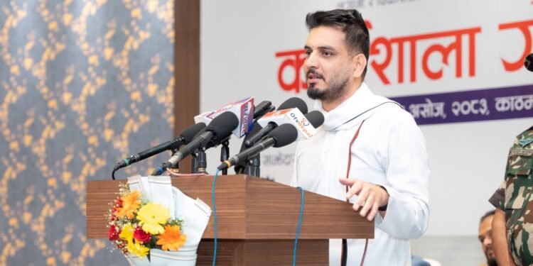 कानुन सुधारमार्फत विकास र लगानीको वातावरण निर्माण गर्छौं : मन्त्री लम्साल
